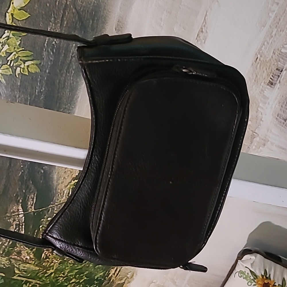 St Johns Bay genuine leather dark brown purse crossbody over the shoulder - Picture 5 of 5